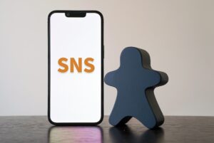 LINEはSNSに入るのか？そもそもSNSの定義は？それぞれ解説します！